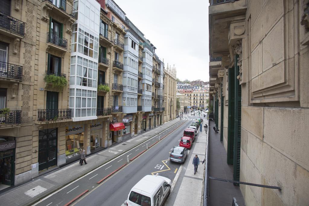 Hotel Pensión Nuevas Artes San Sebastián Habitación foto